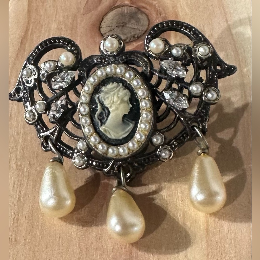 Furla Italy Vintage Cameo Brooch with Pearl drops